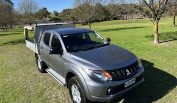 MQ TRITON GLX+ DOUBLE CAB CHASSIS MANUAL full