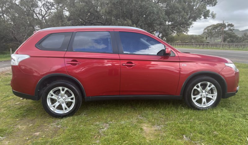 ZJ Outlander ES 5DR Wagon 2.0L 4 Cyl CVT full