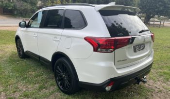 ZL Outlander Black Edition 5DR Wagon 2.4L 4 Cyl CVT full