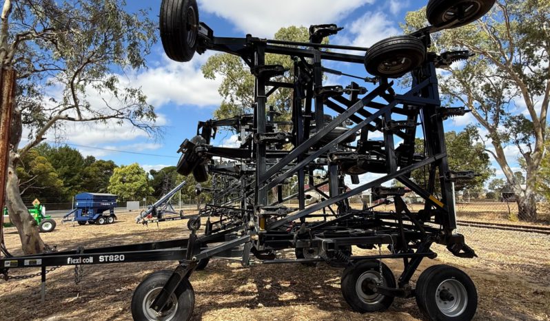 NEW FLEXICOIL ST820 full