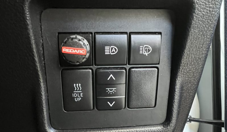 TOYOTA PRADO VX full