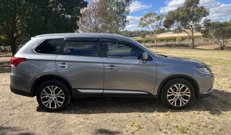 2015 MITSUBISHI OUTLANDER ZK MY16 EXCEED WAGON 7ST 5DR SPTS AUTO 6SP 4WD 2.2LDT full