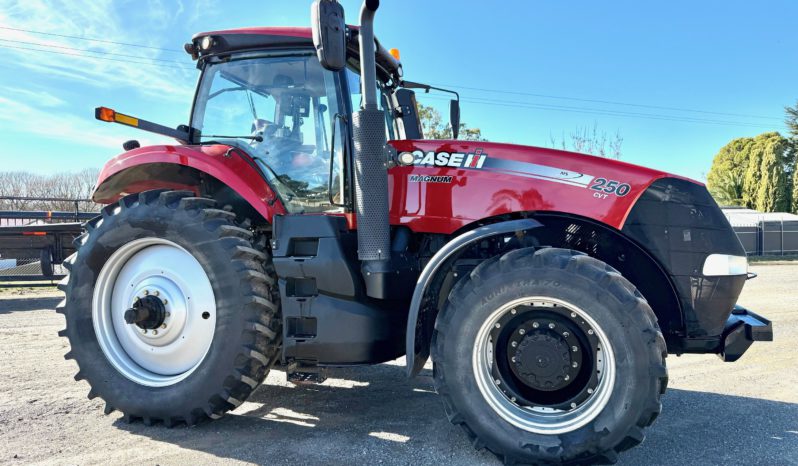 CASE IH MAGNUM 250 CVT TRACTOR full