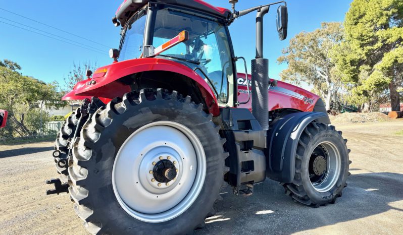 CASE IH MAGNUM 250 CVT TRACTOR full
