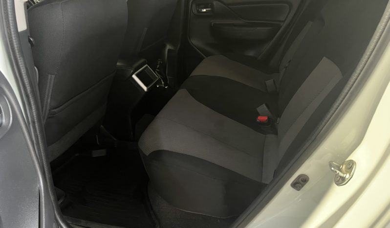 MR Triton GLX-R 4DR Double Cab 4×4 2.4L 4 Cyl Turbo Diesel 6 full