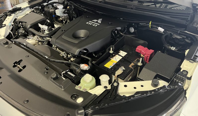 MR Triton GLX-R 4DR Double Cab 4×4 2.4L 4 Cyl Turbo Diesel 6 full