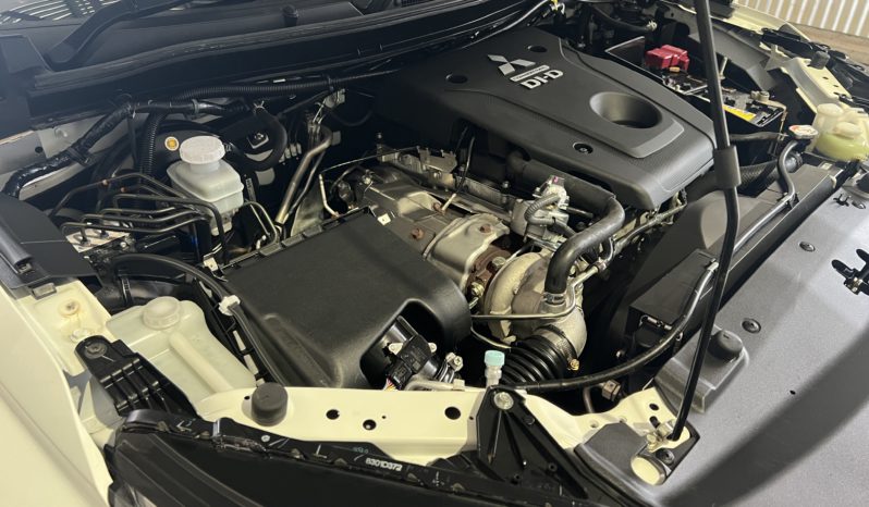 MR Triton GLX-R 4DR Double Cab 4×4 2.4L 4 Cyl Turbo Diesel 6 full