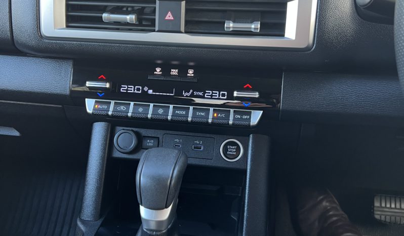 MV Triton GLS 2.4L D 6A/T 4X4 DC PU full