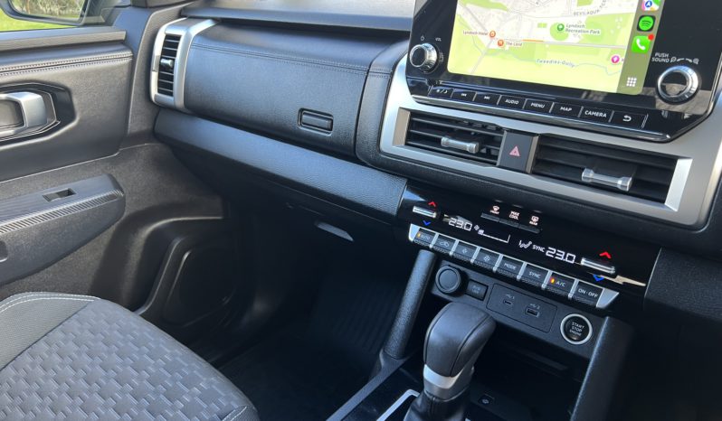 MV Triton GLS 2.4L D 6A/T 4X4 DC PU full