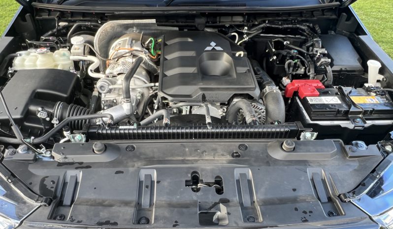 MV Triton GLS 2.4L D 6A/T 4X4 DC PU full