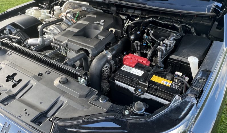 MV Triton GLS 2.4L D 6A/T 4X4 DC PU full