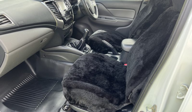 MITSUBISHI TRITON GLX+ DOUBLE CAB UTILITY full