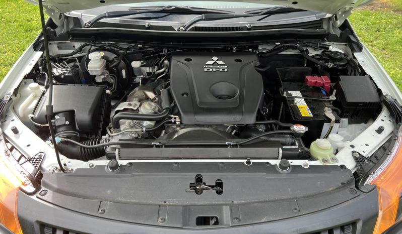 MITSUBISHI TRITON GLX+ DOUBLE CAB UTILITY full