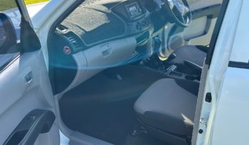 MN Triton GL-R 4WD Double Cab 2.5L CDI(HP) 5sp Manual full