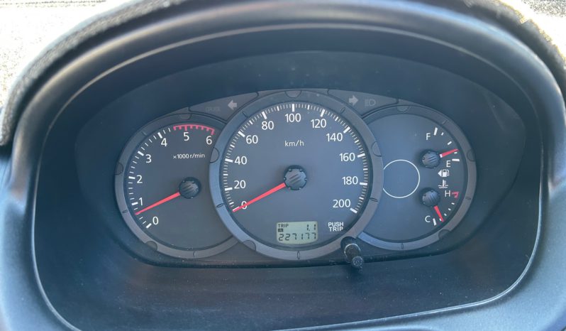 MN Triton GL-R 4WD Double Cab 2.5L CDI(HP) 5sp Manual full
