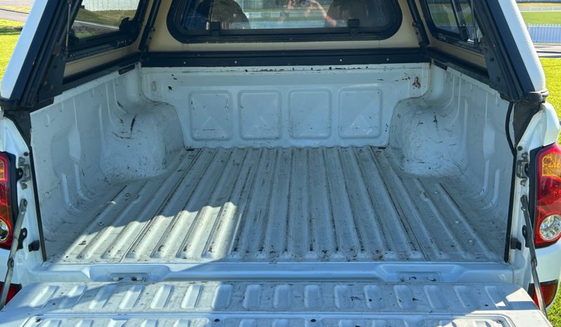 MN Triton GL-R 4WD Double Cab 2.5L CDI(HP) 5sp Manual full