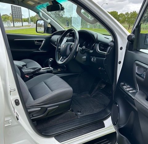 TOYOTA FORTUNER GXL 7 SEAT full