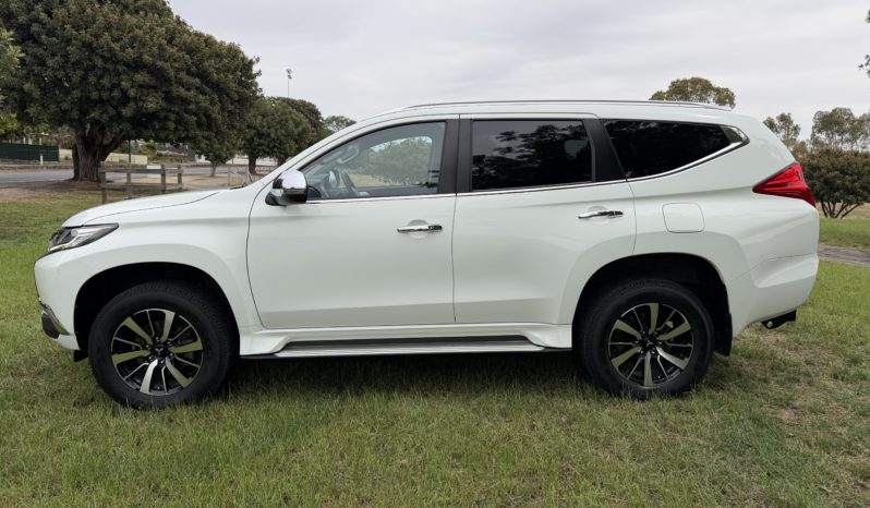 QE Pajero Sport GLX 5DR Wagon 4×4 2.4L 4 Cyl Diesel 8sp Auto full