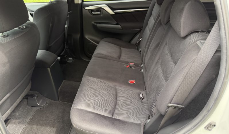 QE Pajero Sport GLX 5DR Wagon 4×4 2.4L 4 Cyl Diesel 8sp Auto full