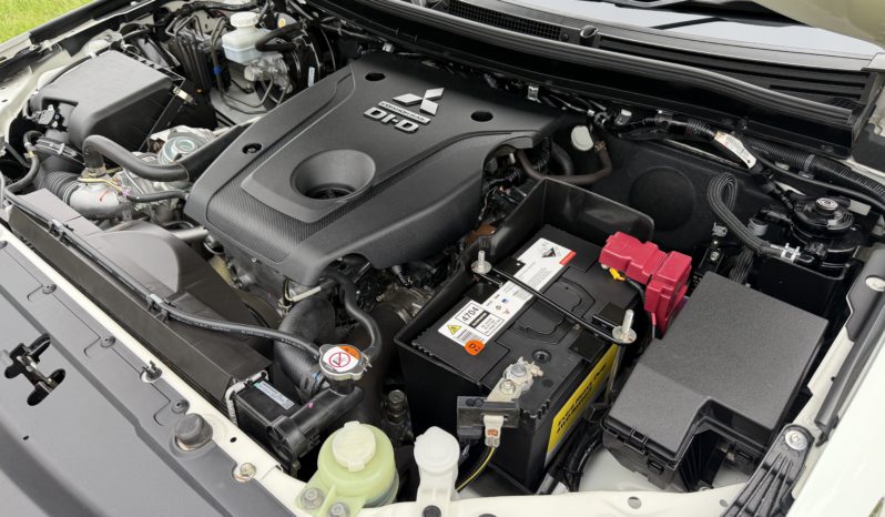 QE Pajero Sport GLX 5DR Wagon 4×4 2.4L 4 Cyl Diesel 8sp Auto full