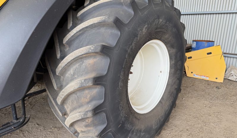 NEW HOLLAND CR9070 & CASE IH 3152 40′ DRAPER full