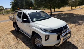 MITSUBISHI TRITON GLX DOUBLE CAB CHASSIS full