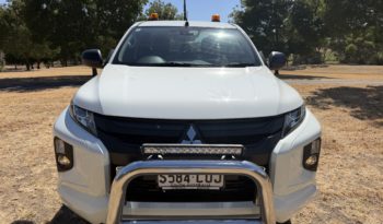 MITSUBISHI TRITON GLX DOUBLE CAB CHASSIS full