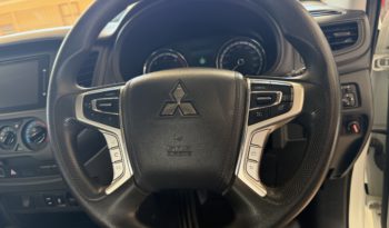 MITSUBISHI TRITON GLX DOUBLE CAB CHASSIS full