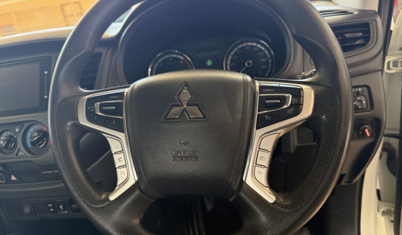 MITSUBISHI TRITON GLX DOUBLE CAB CHASSIS full