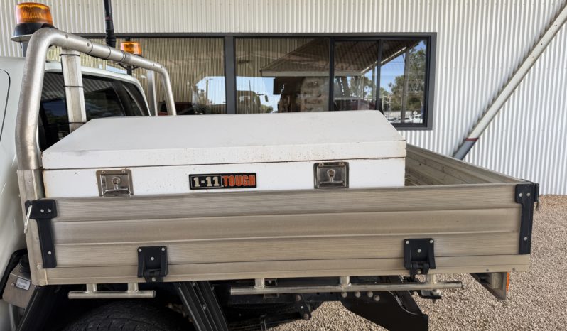 MITSUBISHI TRITON GLX DOUBLE CAB CHASSIS full