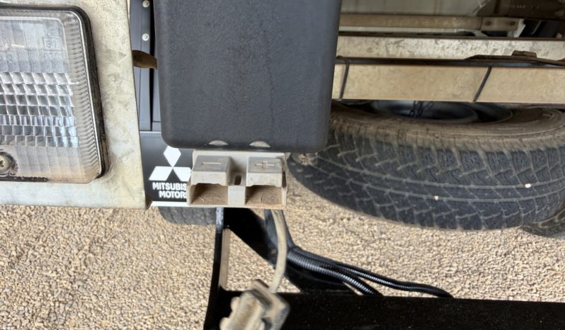 MITSUBISHI TRITON GLX DOUBLE CAB CHASSIS full