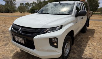MITSUBISHI TRITON full