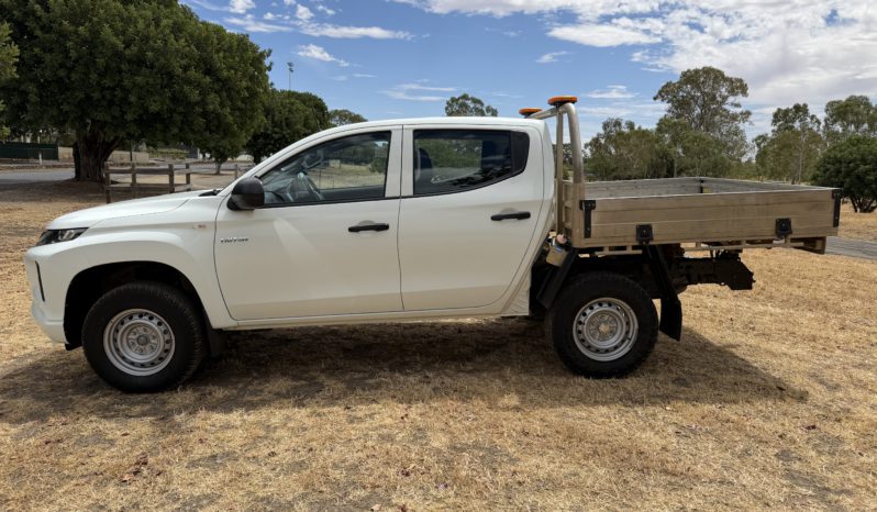 MITSUBISHI TRITON full