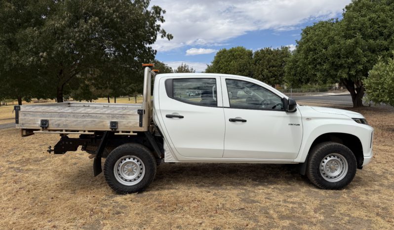 MITSUBISHI TRITON full