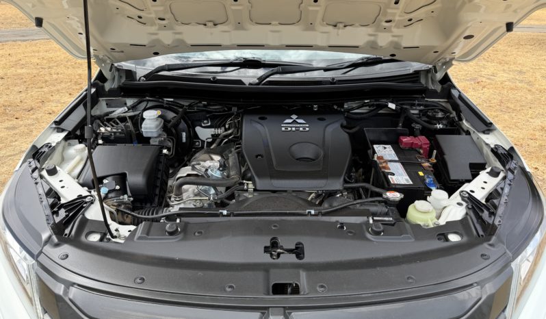 MITSUBISHI TRITON full