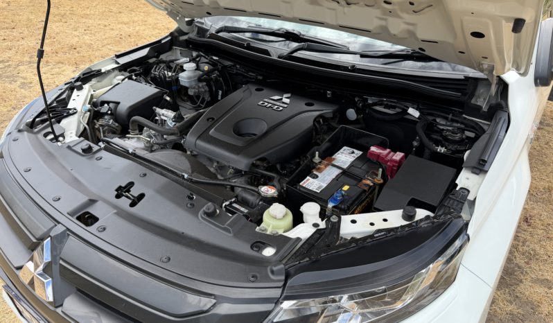 MITSUBISHI TRITON full