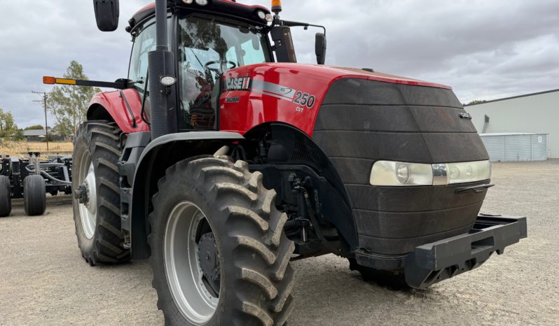 CASE IH MAGNUM 250 CVT TRACTOR full
