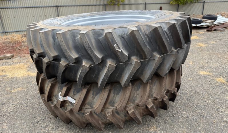 CASE IH MAGNUM 250 CVT TRACTOR full