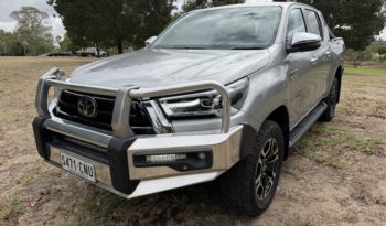 TOYOTA HILUX SR5 2.8L 6SPD AUTO DUAL CAB UTILITY full