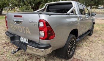 TOYOTA HILUX SR5 2.8L 6SPD AUTO DUAL CAB UTILITY full