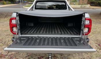 TOYOTA HILUX SR5 2.8L 6SPD AUTO DUAL CAB UTILITY full
