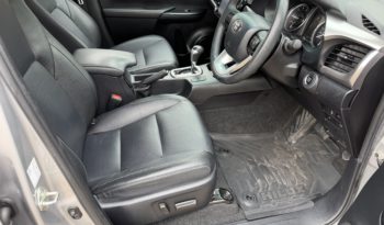TOYOTA HILUX SR5 2.8L 6SPD AUTO DUAL CAB UTILITY full