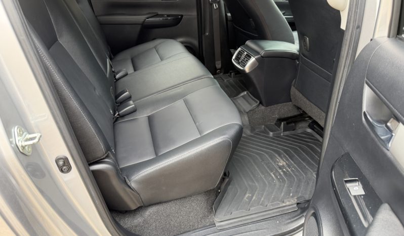 TOYOTA HILUX SR5 2.8L 6SPD AUTO DUAL CAB UTILITY full