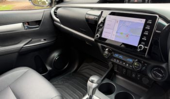 TOYOTA HILUX SR5 2.8L 6SPD AUTO DUAL CAB UTILITY full
