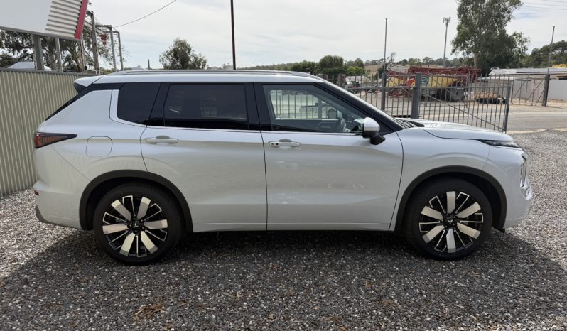 ZM Outlander EXCEED 2.5L CVT AWD 5ST full