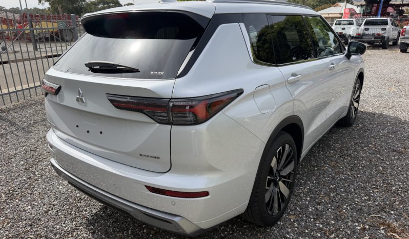 ZM Outlander EXCEED 2.5L CVT AWD 5ST full