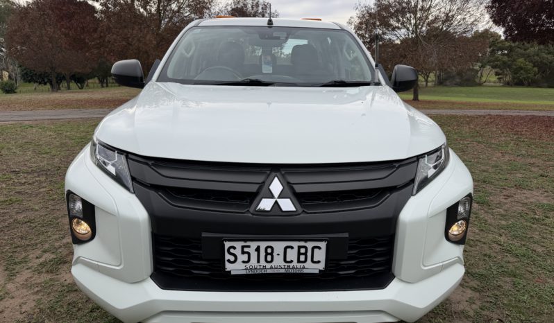MITSUBISHI TRITON full