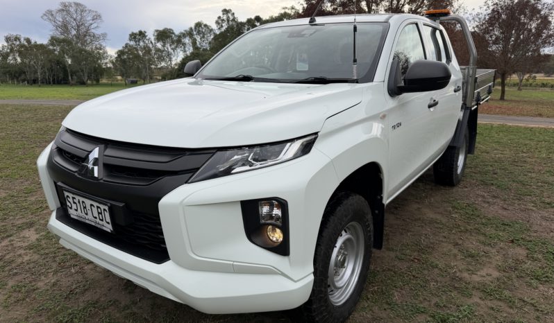 MITSUBISHI TRITON full