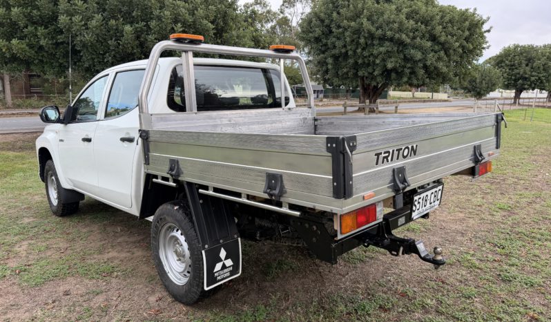 MITSUBISHI TRITON full
