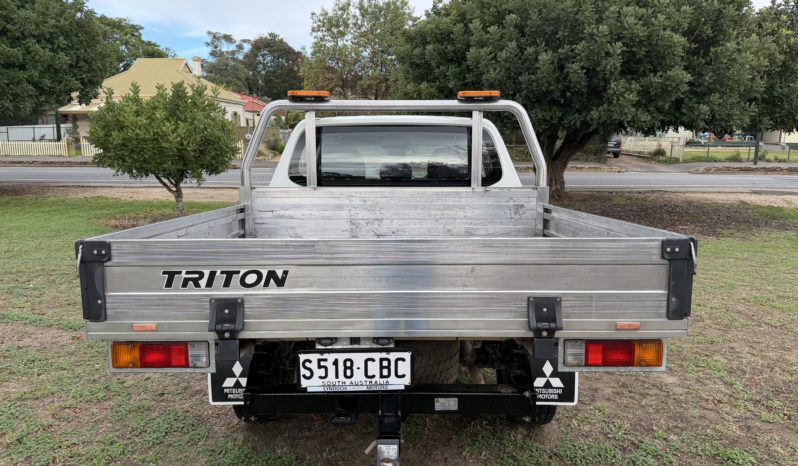 MITSUBISHI TRITON full